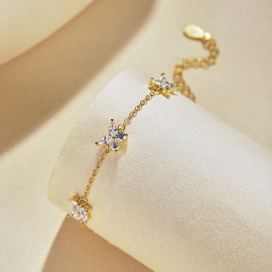 [Royal Jewellery]Radiant Butterfly Shape Necklace
