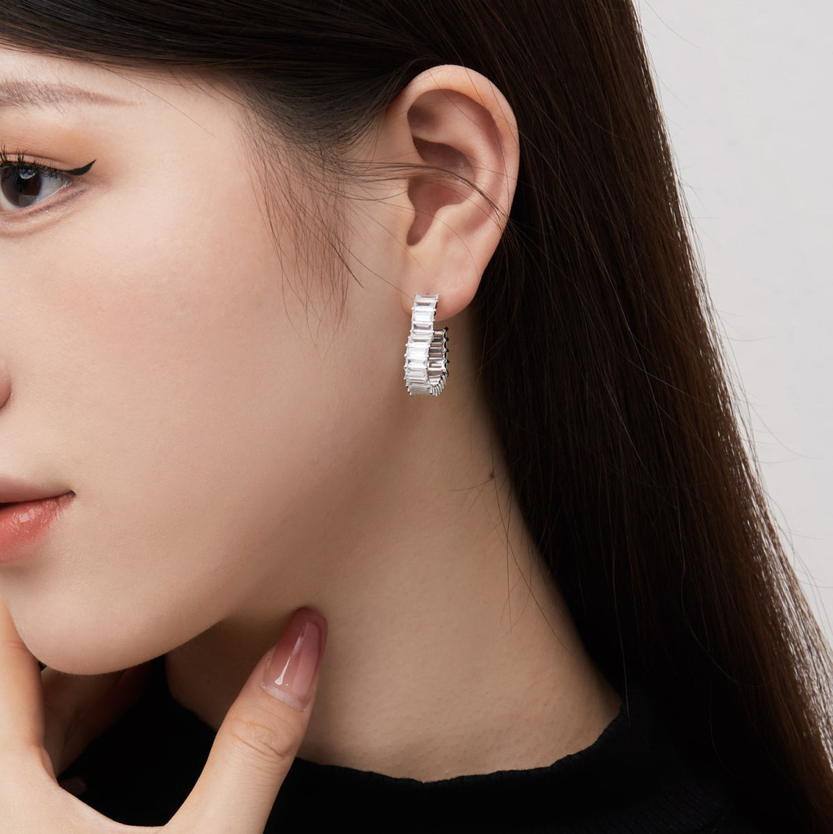 [Royal Jewellery]Radiant Heart Cutout Earrings