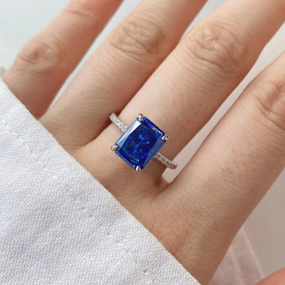 [Royal Jewellery]4.0 Carat Luxurious Engagement Ring