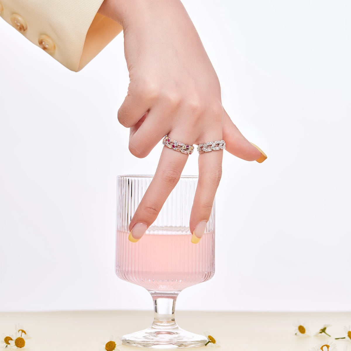 [Royal Jewellery]Sparkling Vibrant Emerald Cut Daily Ring