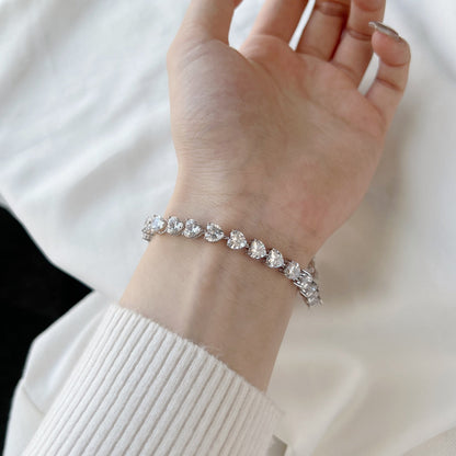 [Royal Jewellery]0.75 Carat Elegant Romantic Heart Shape Lover Bracelet