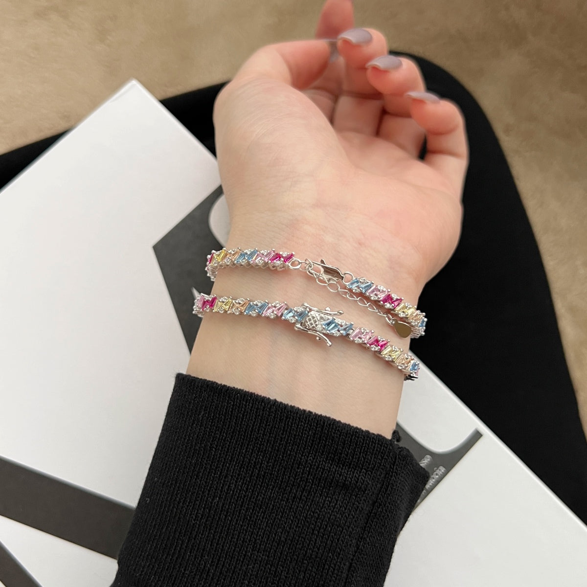 [Royal Jewellery]Ornate Sparkling Multi Cut Party Bracelet