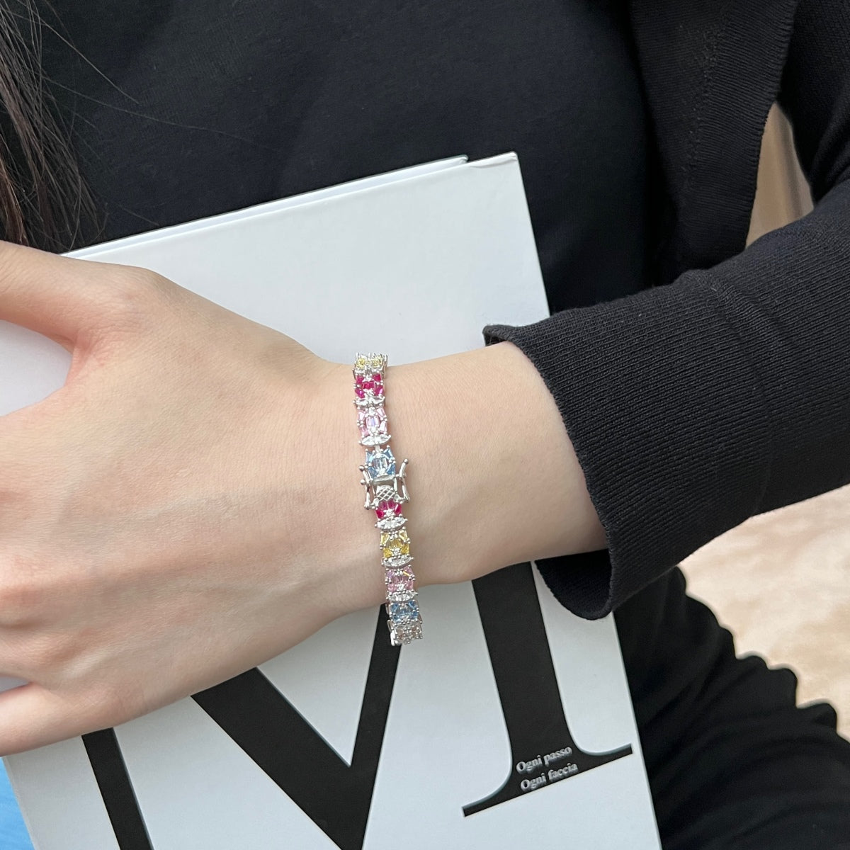 [Royal Jewellery]Delicate Colorful Multi Cut Party Bracelet