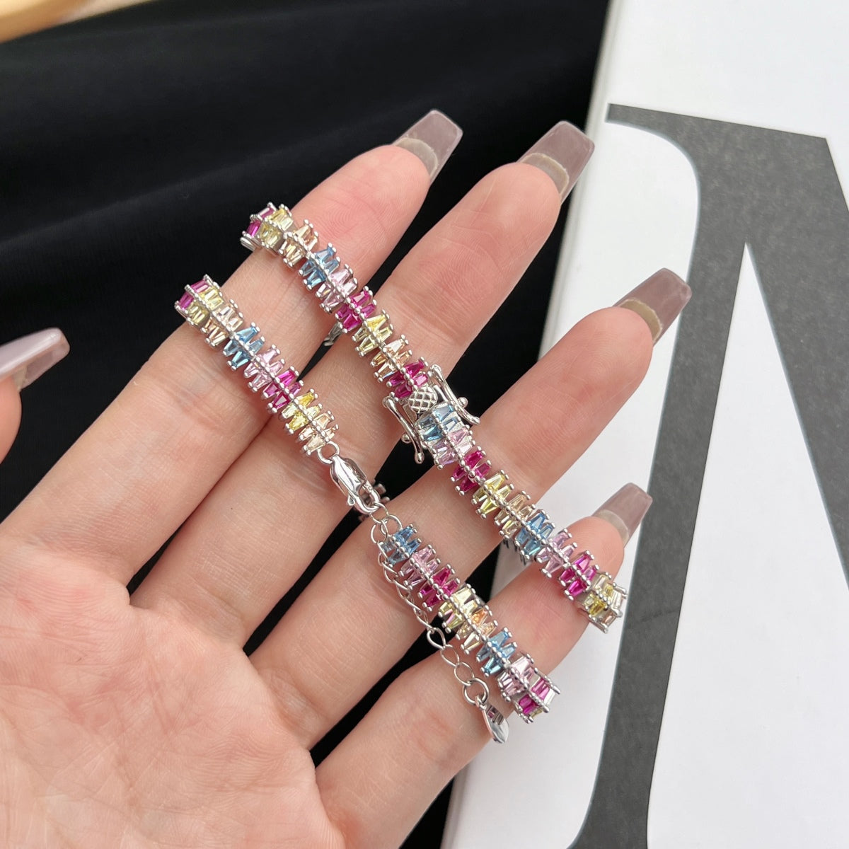 [Royal Jewellery]Sparkling Exquisite Multi Cut Party Bracelet
