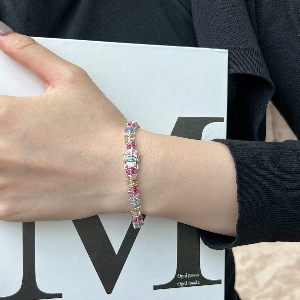 [Royal Jewellery]Sparkling Exquisite Multi Cut Party Bracelet