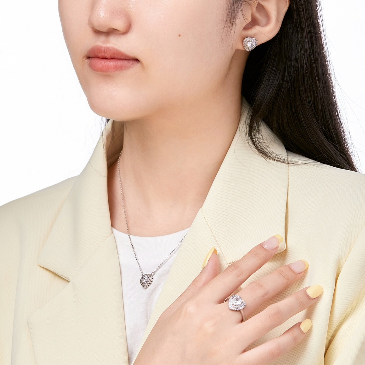 [Royal Jewellery]Delicate Ebullient Heart Shape Wedding Ring