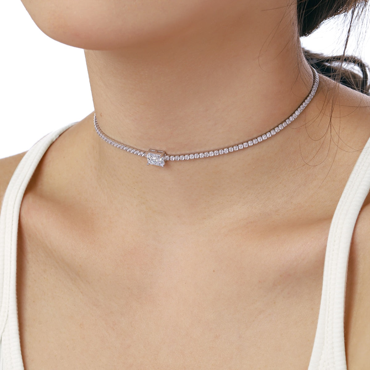 [Royal Jewellery]2.0 carat Ornate Emerald Cut Necklace