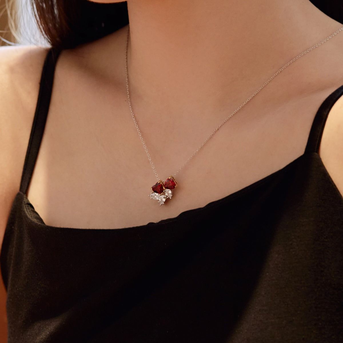 [ROYAL]Dainty Red Heart Necklace