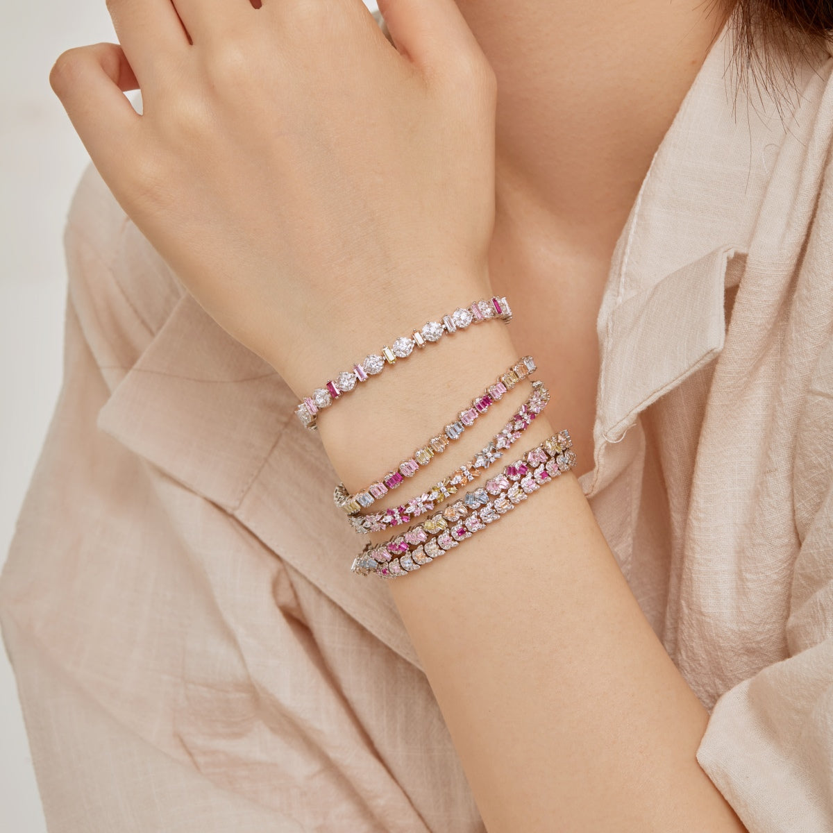 [ROYAL]Radiant Colorful Round Shape Daily Bracelet