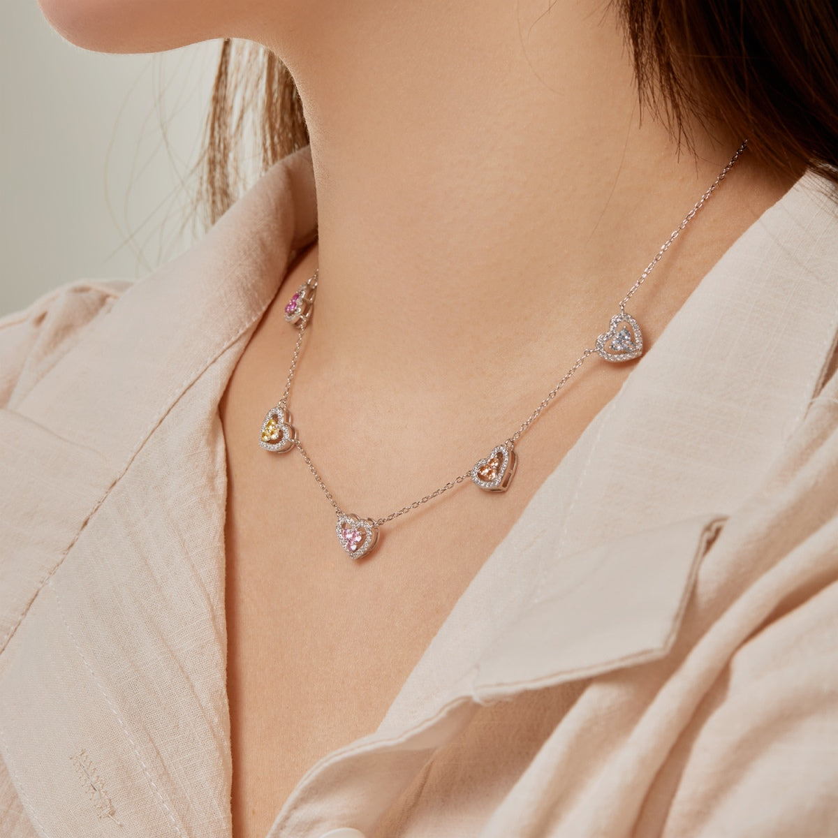 [Royal Jewellery]Sparkling Five Heart Necklace
