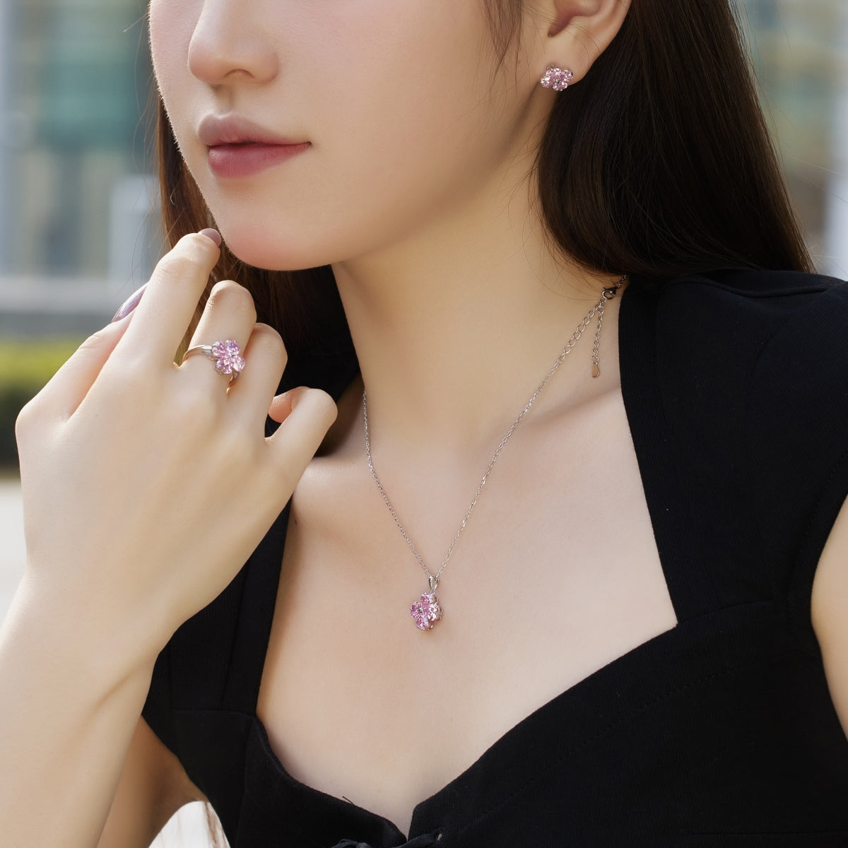 [Royal Jewellery]Four-Leaf Clover Ball Earrings