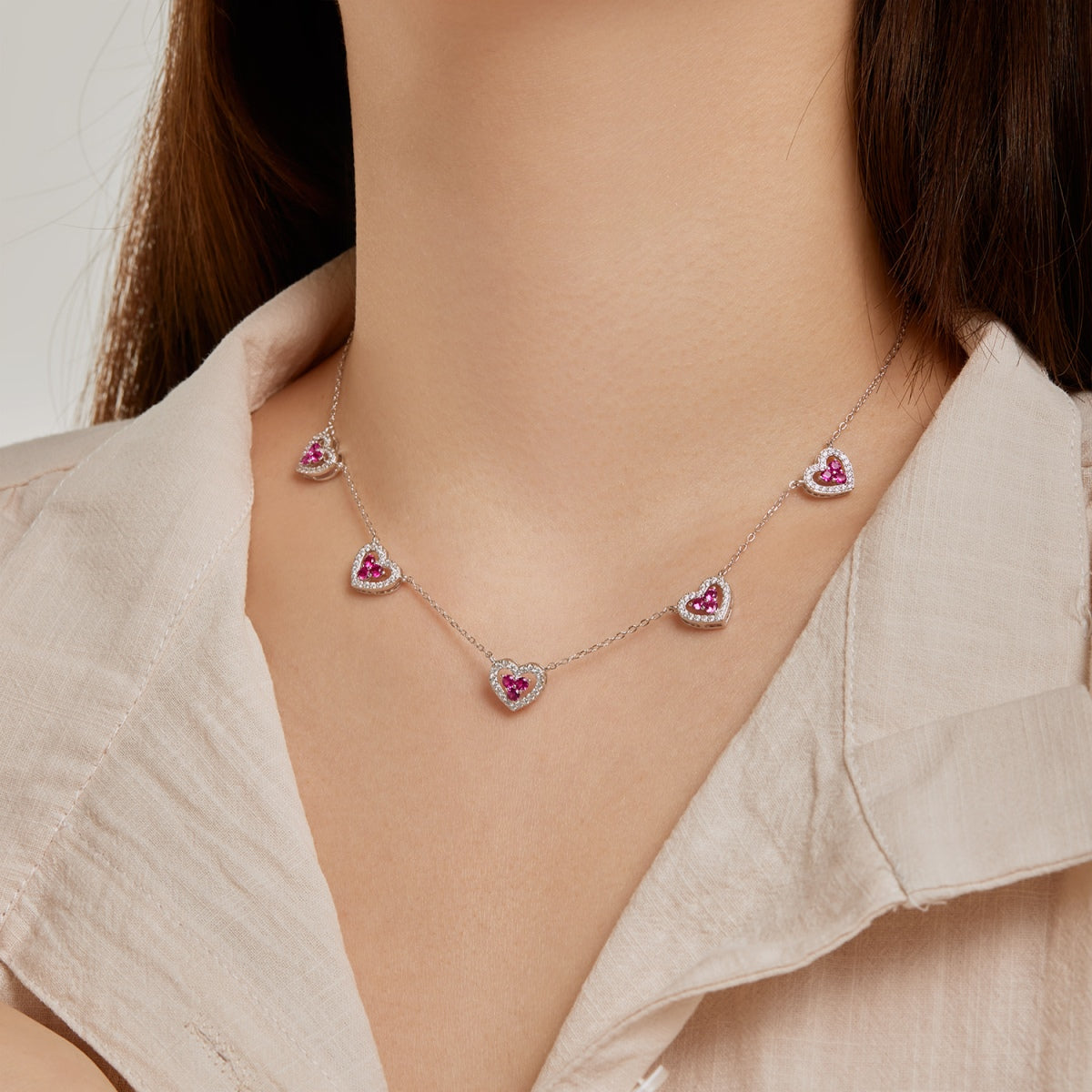 [Royal Jewellery]Sparkling Five Heart Necklace