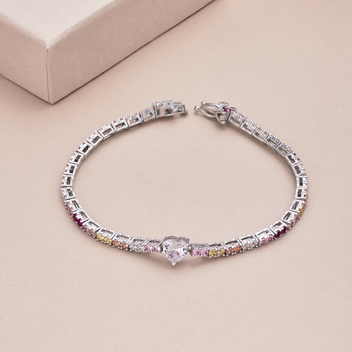 [ROYAL]Delicate Romantic Heart Shape Lover Bracelet