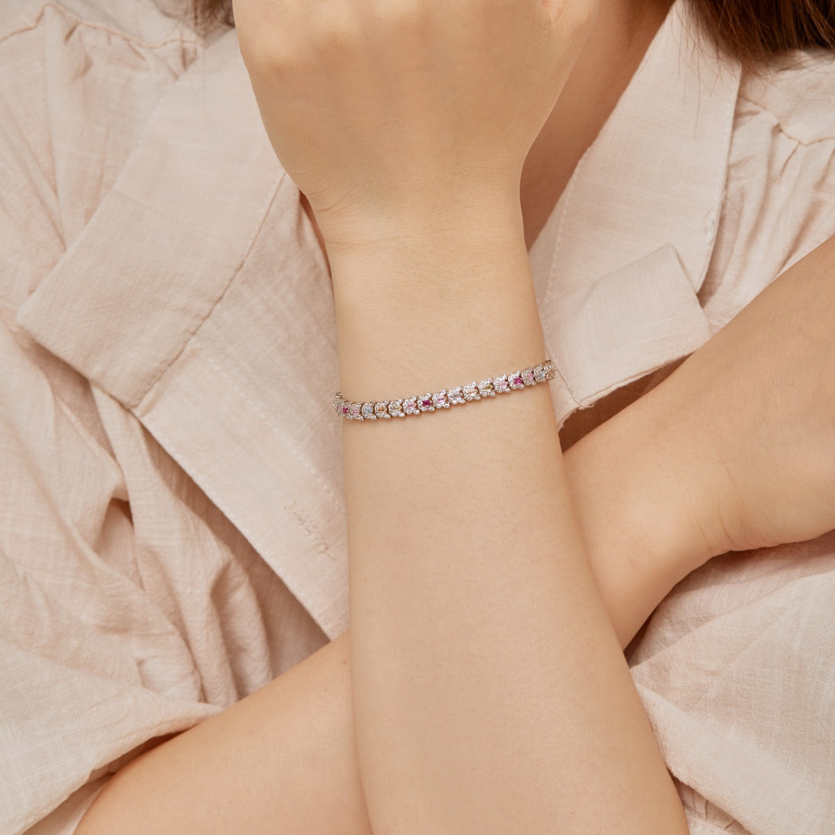 [Royal Jewellery]Delicate Colorful Multi Cut Daily Bracelet
