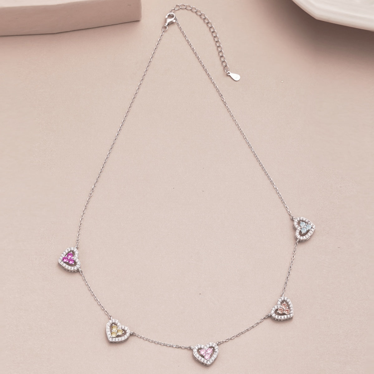 [Royal Jewellery]Sparkling Five Heart Necklace