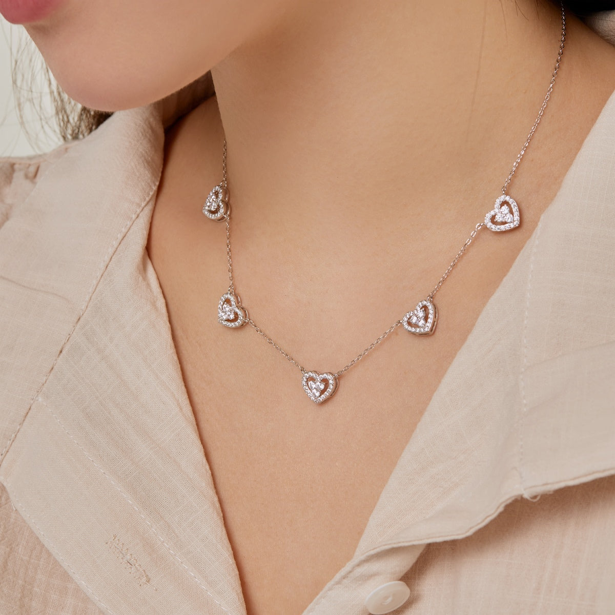 [Royal Jewellery]Sparkling Five Heart Necklace