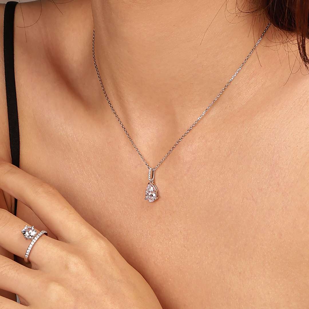 [Royal Jewellery]Delicate Water Drop Shape Fashion Necklace