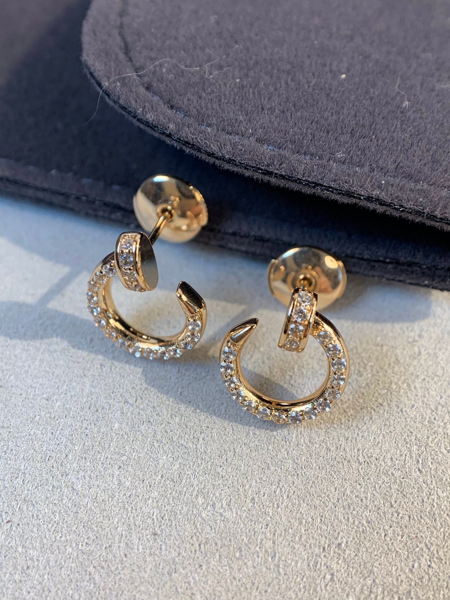 [ROYAL]JUSTE EARRINGS GOLD DIAMONDS