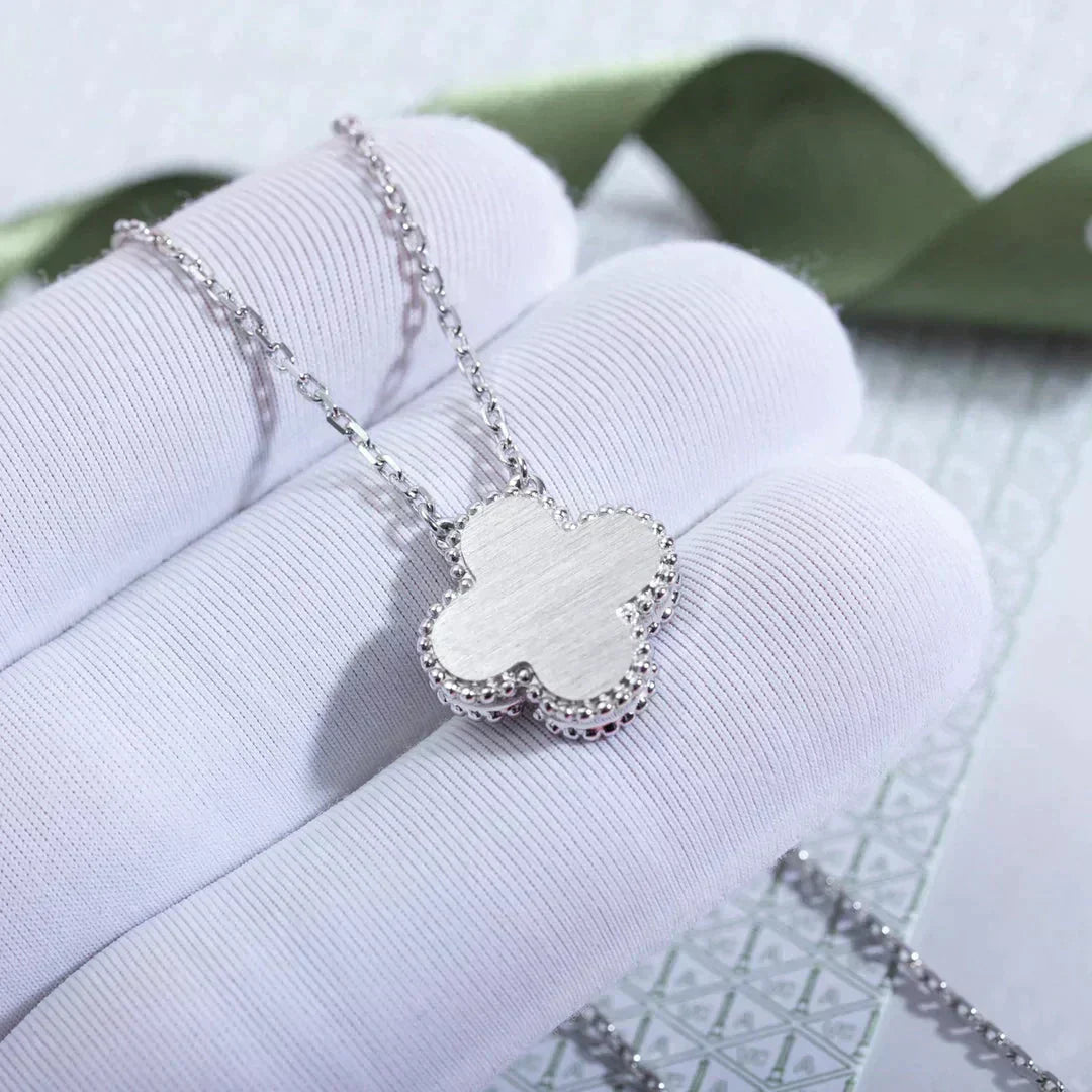 [ROYAL]CLOVER  15MM DIAMOND LASER NECKLACE SILVER