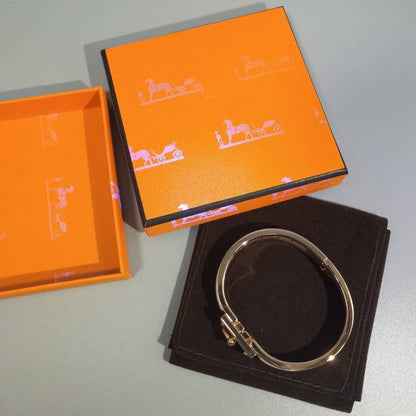 [Royal Jewellery]H CLOUD BLUE BRACELET