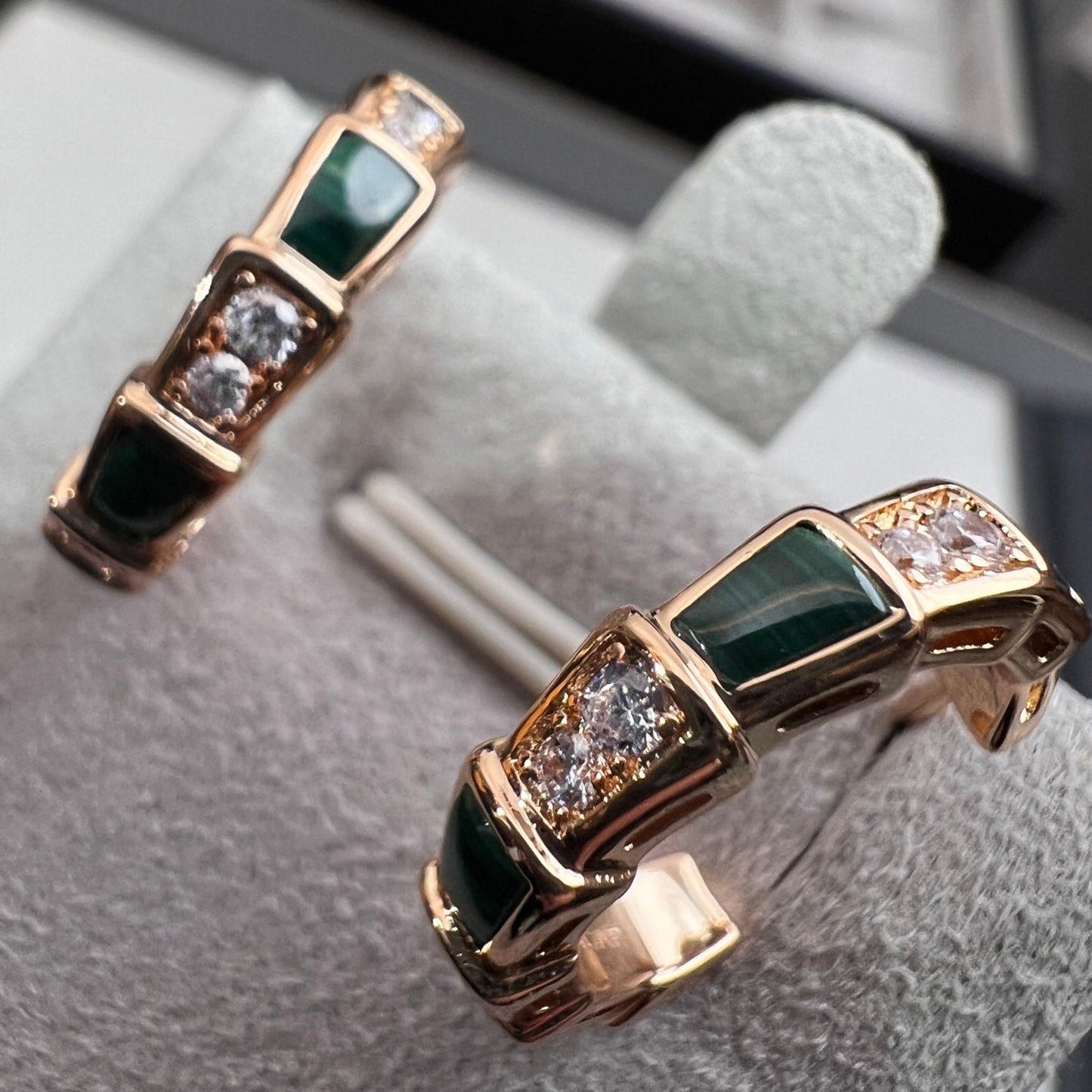 [ROYAL]SERPENTI MALACHITE PINK GOLD EARRINGS