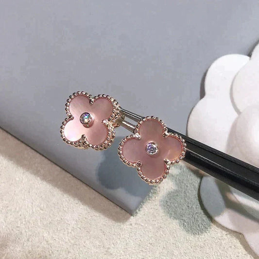 [ROYAL]CLOVER MEDIUM 1 MOTIFS  PINK MOP DIAMOND EARRINGS