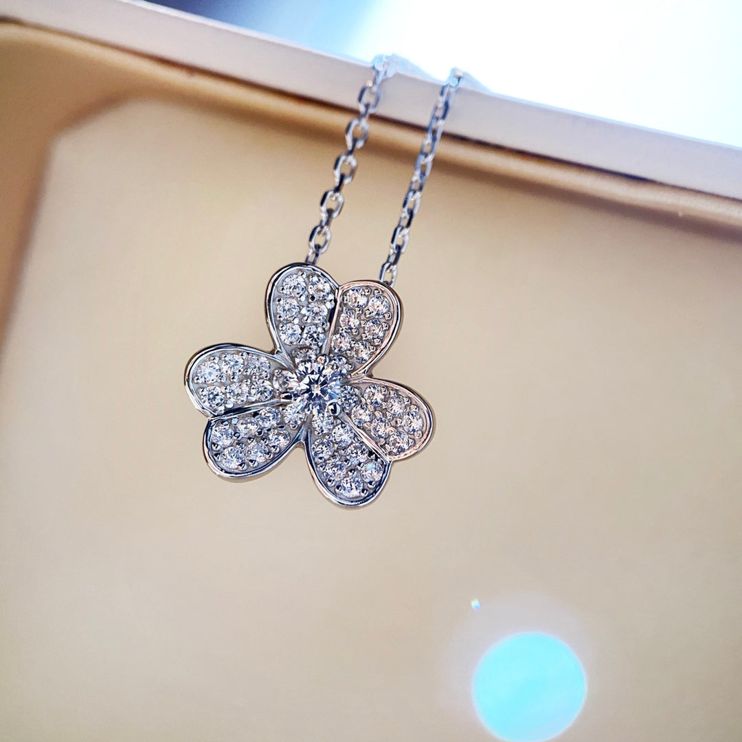 [Royal]CLOVER DIAMOND NECKLACE SILVER