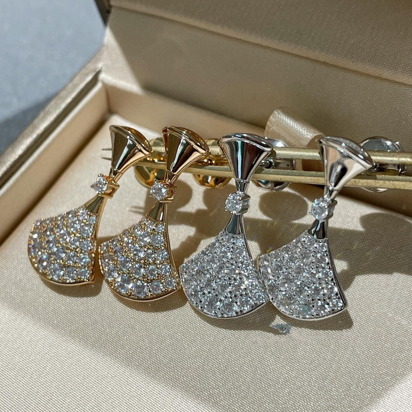 [ROYAL]DREAM EARRINGS DIAMOND