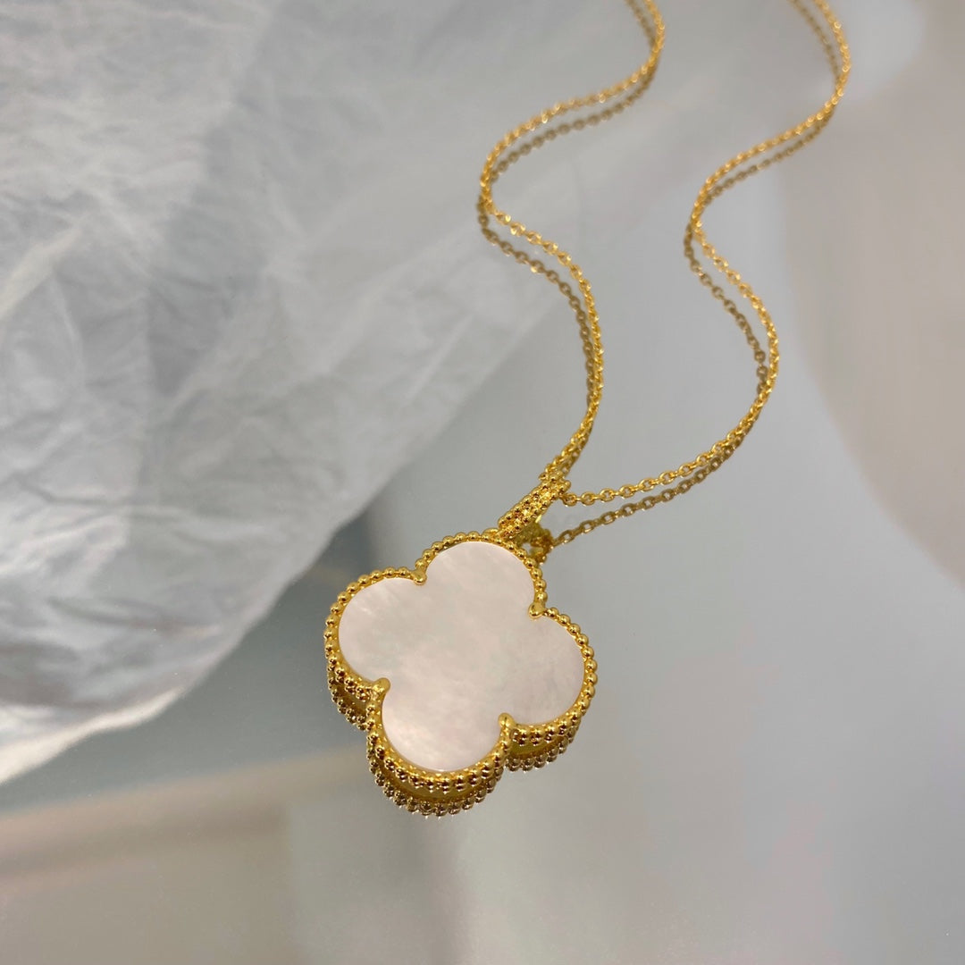 [Royal]CLOVER 25MM MOP LARGE PENDANT NECKLACE