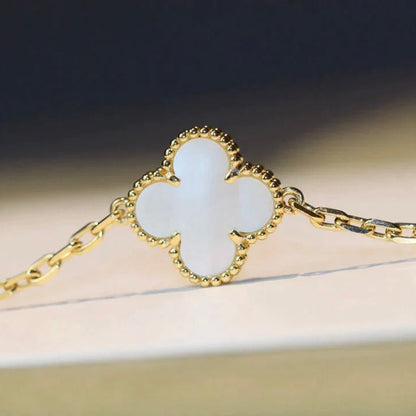 [ROYAL]CLOVER 20 MOTIFS WHITE MOP NECKLACE