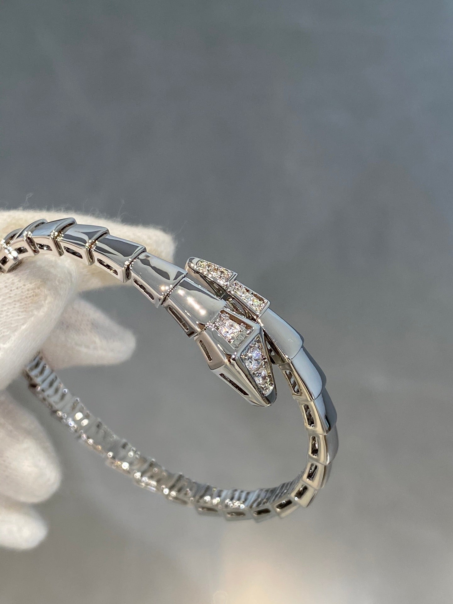 [ROYAL]SERPENTI BRACELET DIAMONDS SILVER