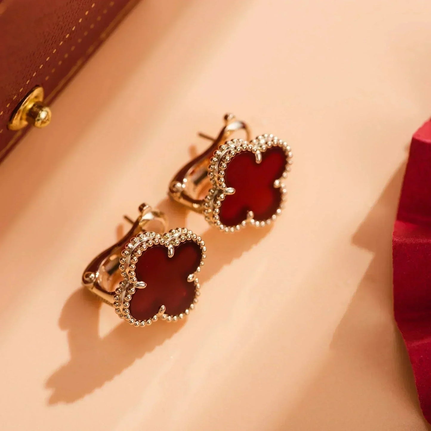 [ROYAL]CLOVER MEDIUM 1 MOTIFS CARNELIAN  EARRINGS