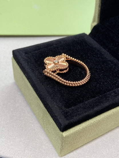 [Royal Jewellery]CLOVER RIVERSIBLE PINK GOLD RING