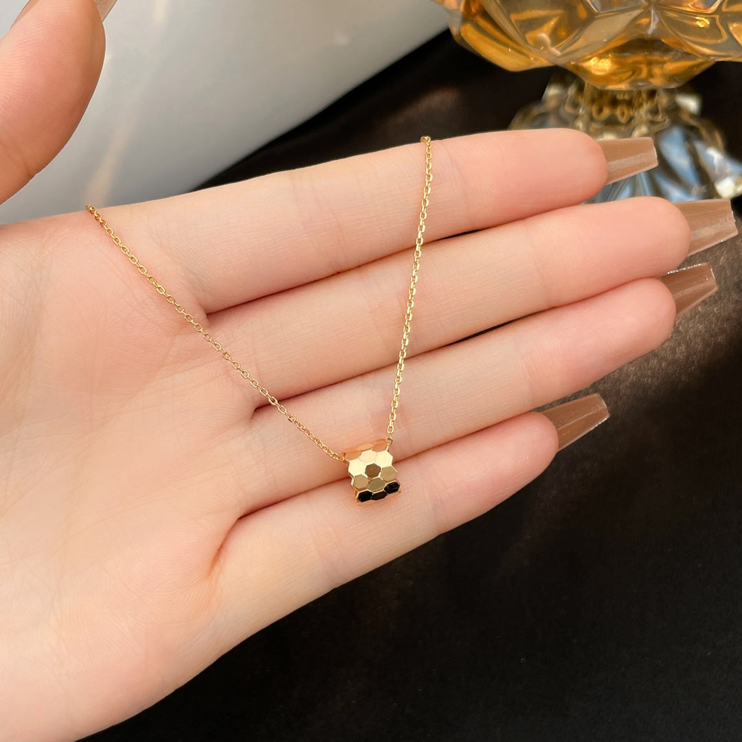 [ROYAL]BEE MINI NECKLACE