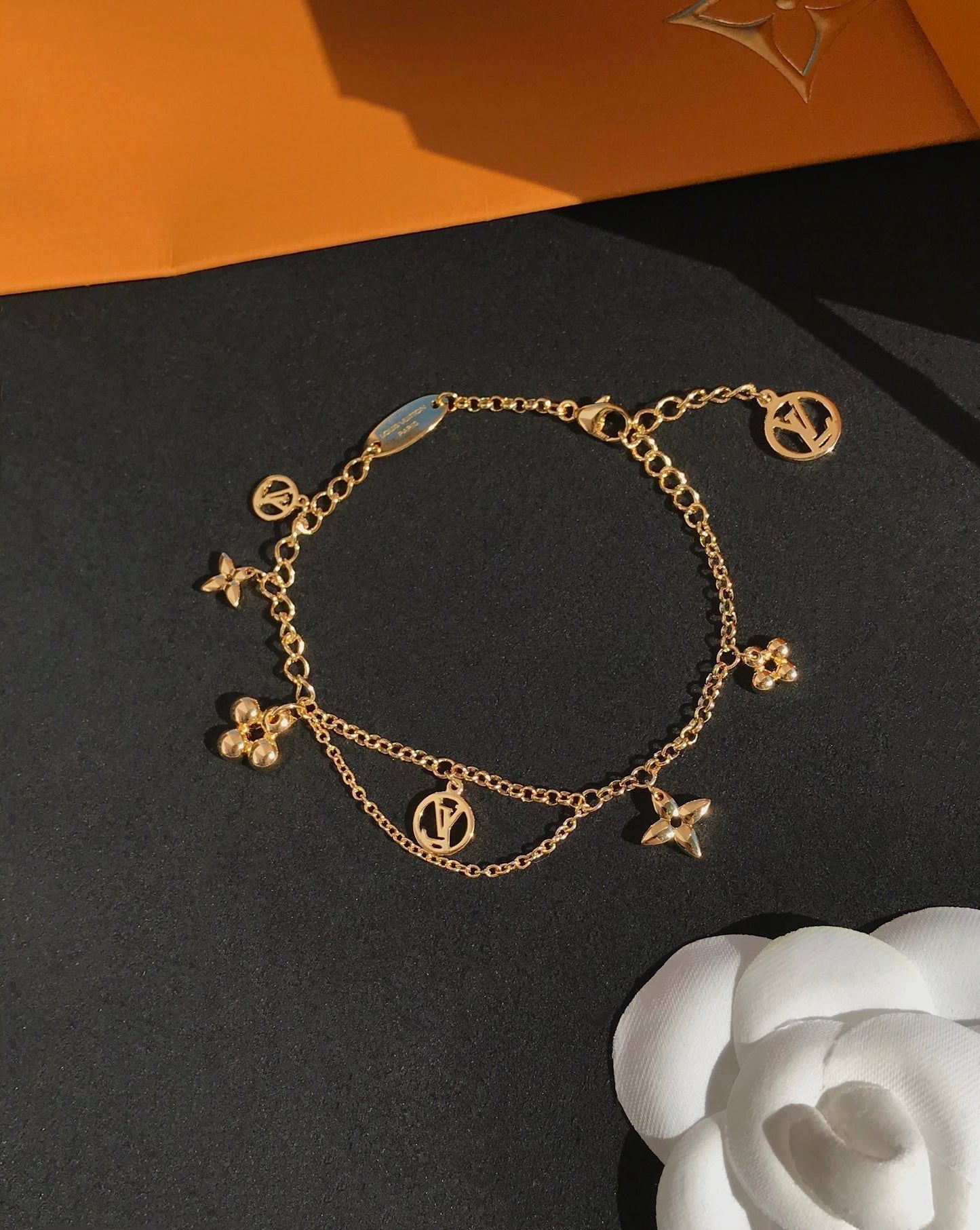 [ROYAL]LV BLOOMING PINK GOLD MOP BRACELET