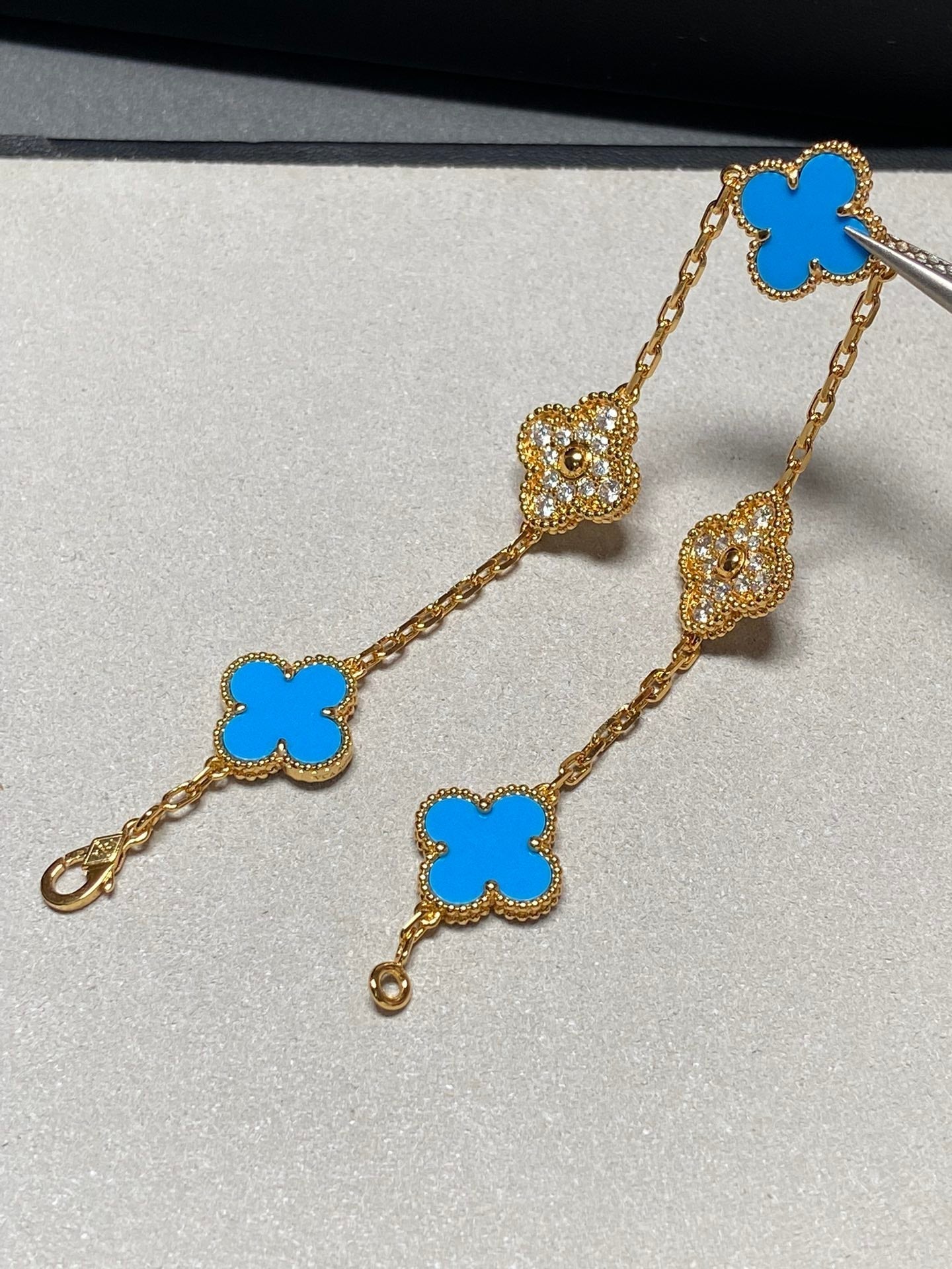 [Royal Jewellery]CLOVER 5 MOTIF BLUE CHALCEDONY DIAMOND GOLD BRACELET