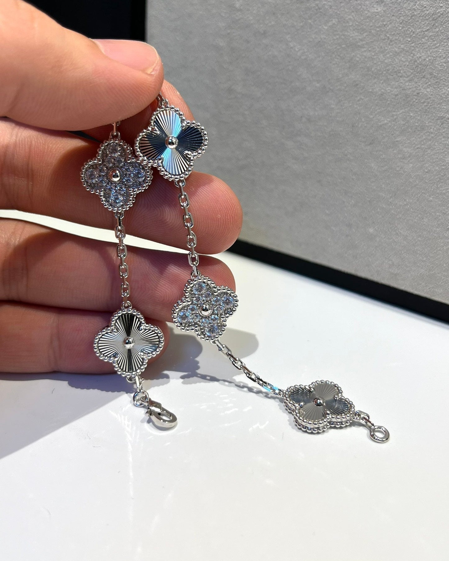 [Royal Jewellery]CLOVER 5 MOTIF SILVER DIAMOND BRACELET