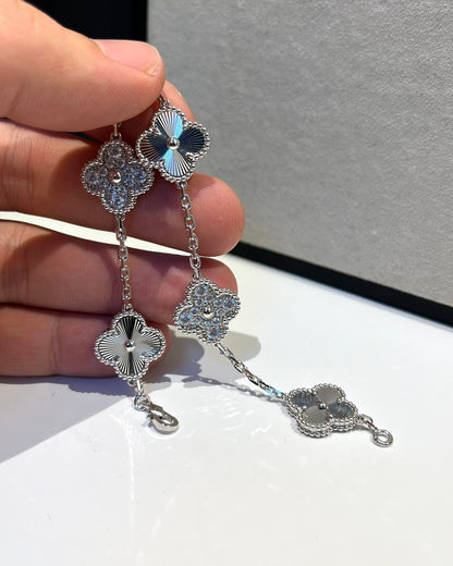 [Royal Jewellery]CLOVER 5 MOTIF SILVER DIAMOND BRACELET