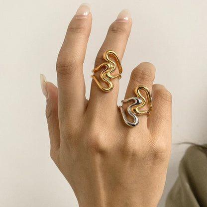 [Royal&Vicky]Corina Goldring mit Abstraktem Design