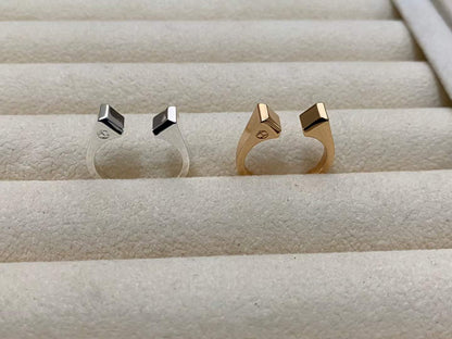 [Royal Jewellery]THE CONE RIVET RING IS OPEN AND ONE SIZE FITS ALL