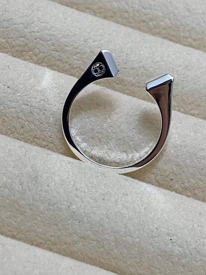 [Royal Jewellery]THE CONE RIVET RING IS OPEN AND ONE SIZE FITS ALL