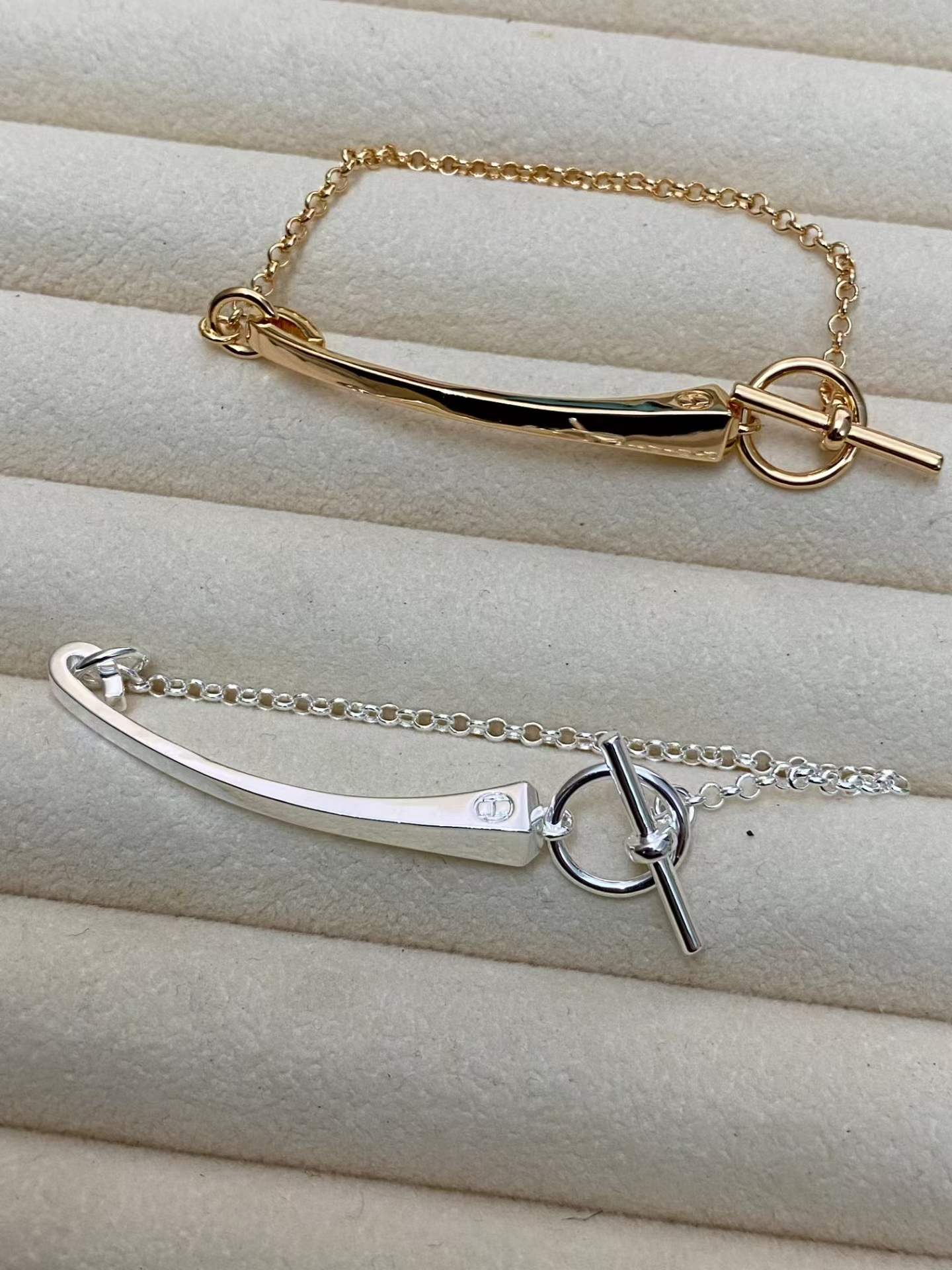 [Royal Jewellery]CLOU DE FORGE BRACELET WITH SQUARE CONE STUDS