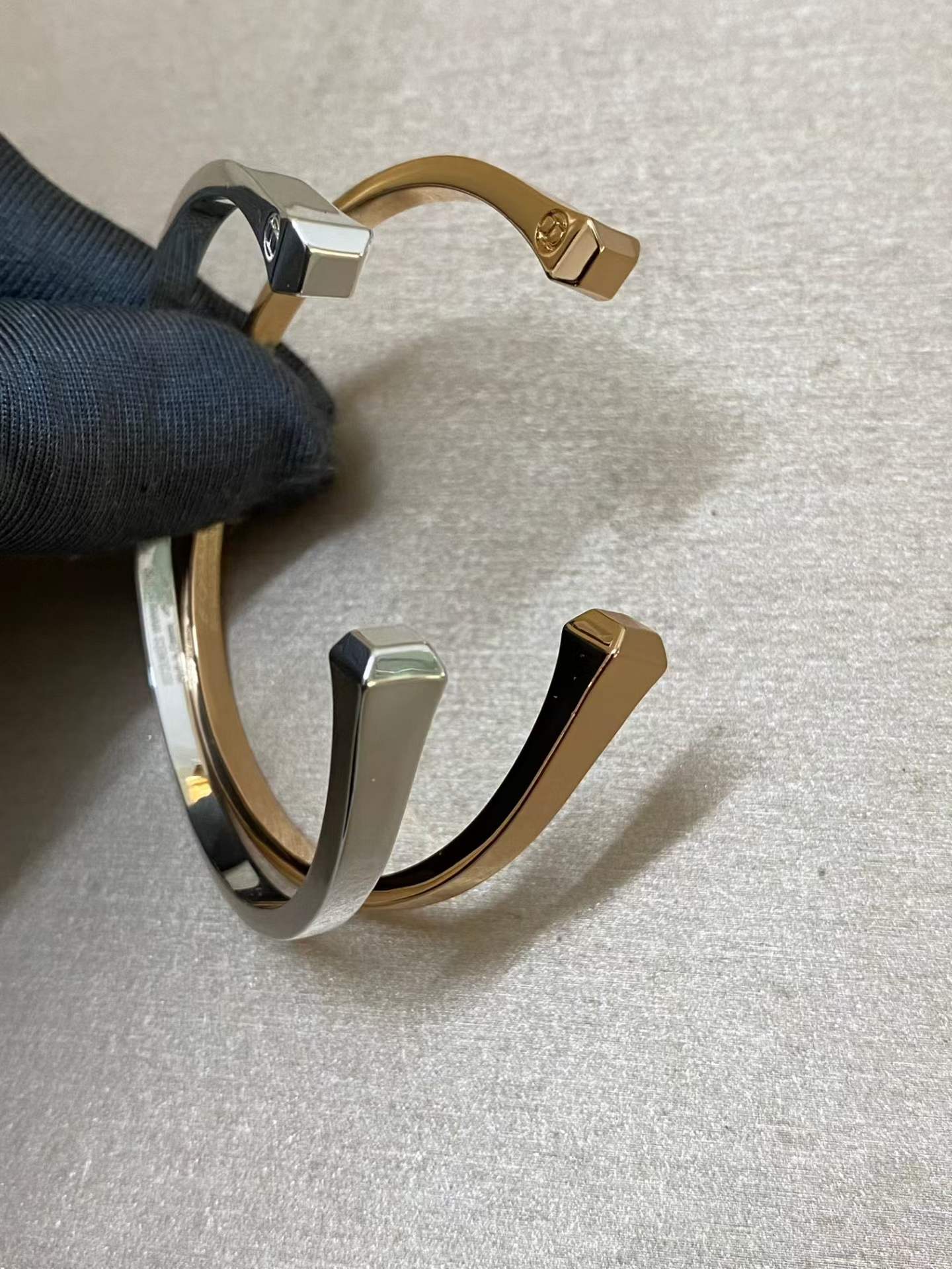 [Royal Jewellery]CLOU DE FORGE SQUARE CONE STUDS OPEN CUFF ONE SIZE