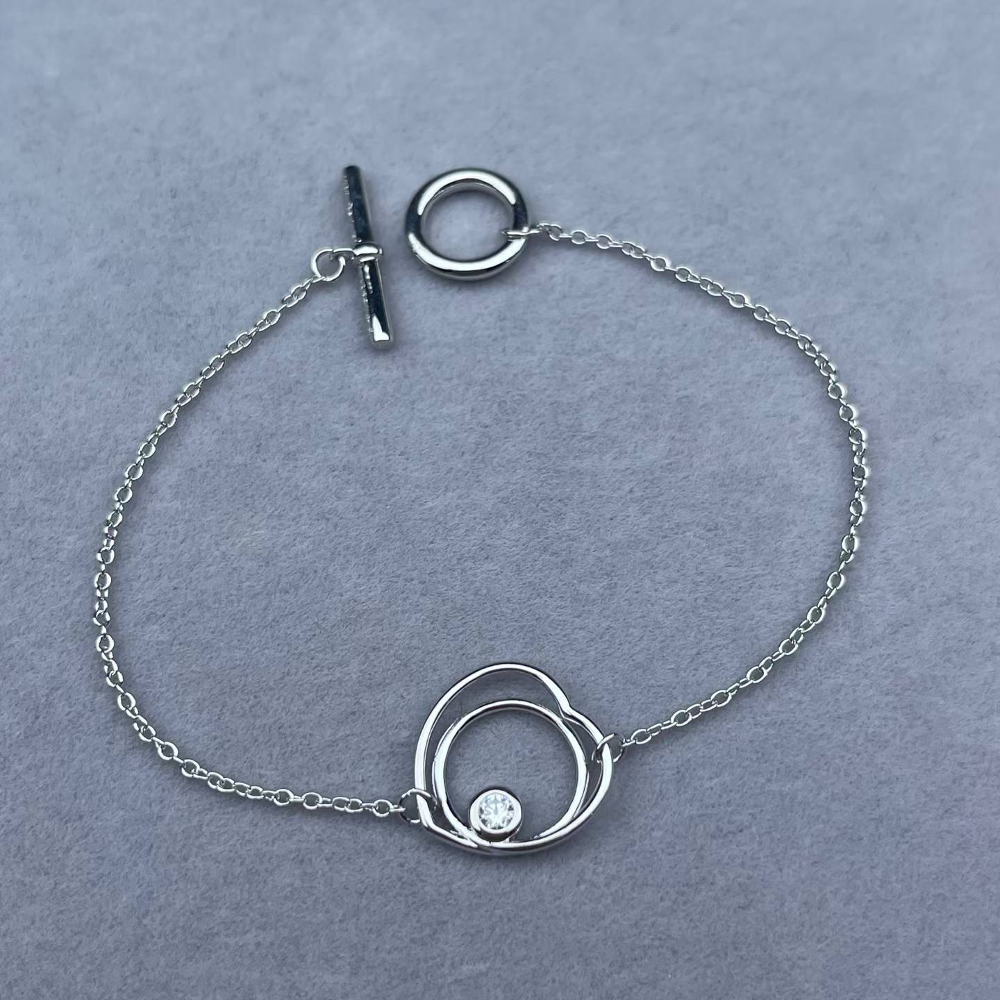 [Royal Jewellery]HOLLOW HEART SINGLE DIAMOND BRACELET