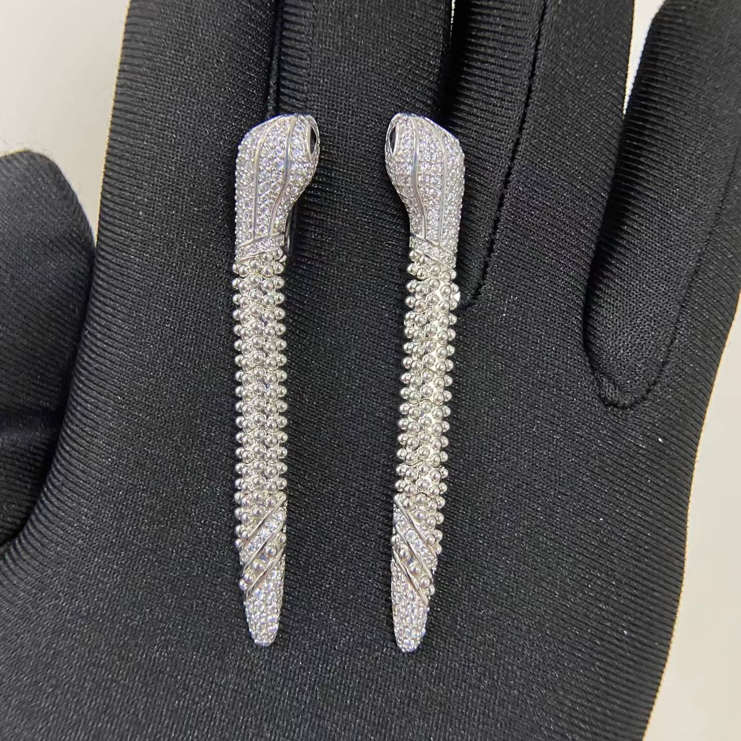 [Royal Jewellery]DIAMOND-SET DEW DROP SERPENT SERIES SNAKE CLIP EARRINGS