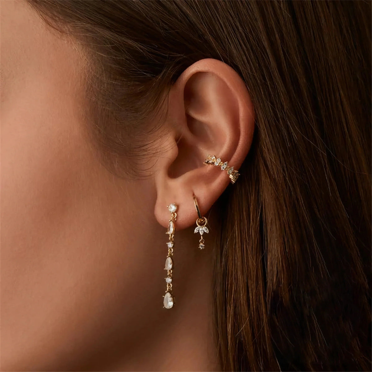 {
  "[Royal&Vicky]Brooke Removable Charm Hoops"
}