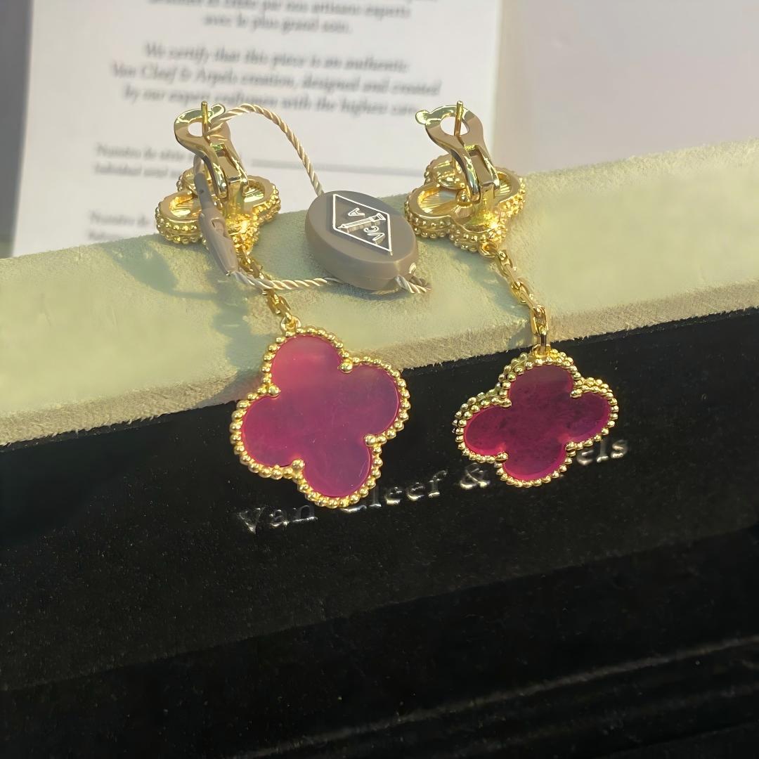 [Royal Jewellery] NEW CLOVER 2 MOTIF PINK ENAMEL EARRINGS