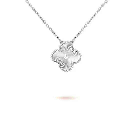 [ROYAL]CLOVER  15MM DIAMOND LASER NECKLACE SILVER