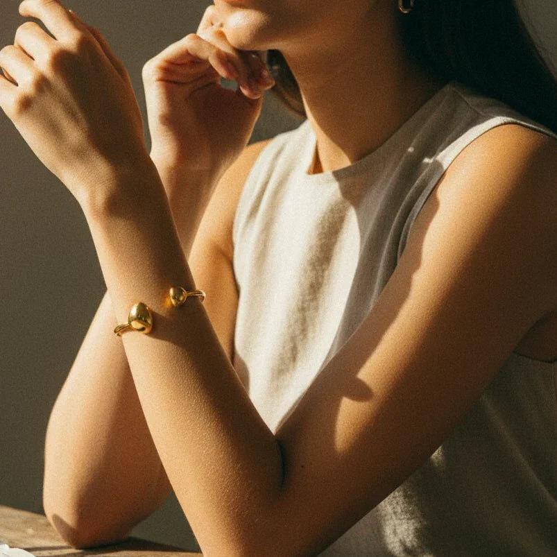 [Royal&Vicky]Mallory Minimalistisches Gold-Armband