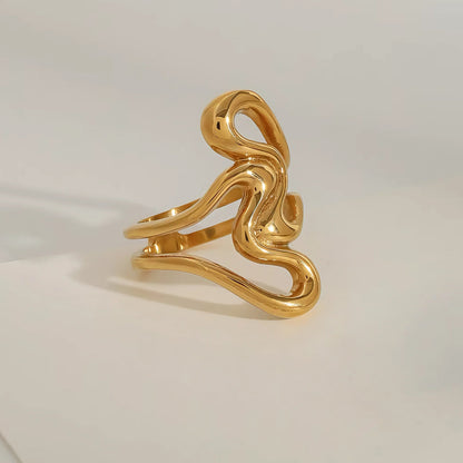 [Royal&Vicky]Corina Goldring mit Abstraktem Design